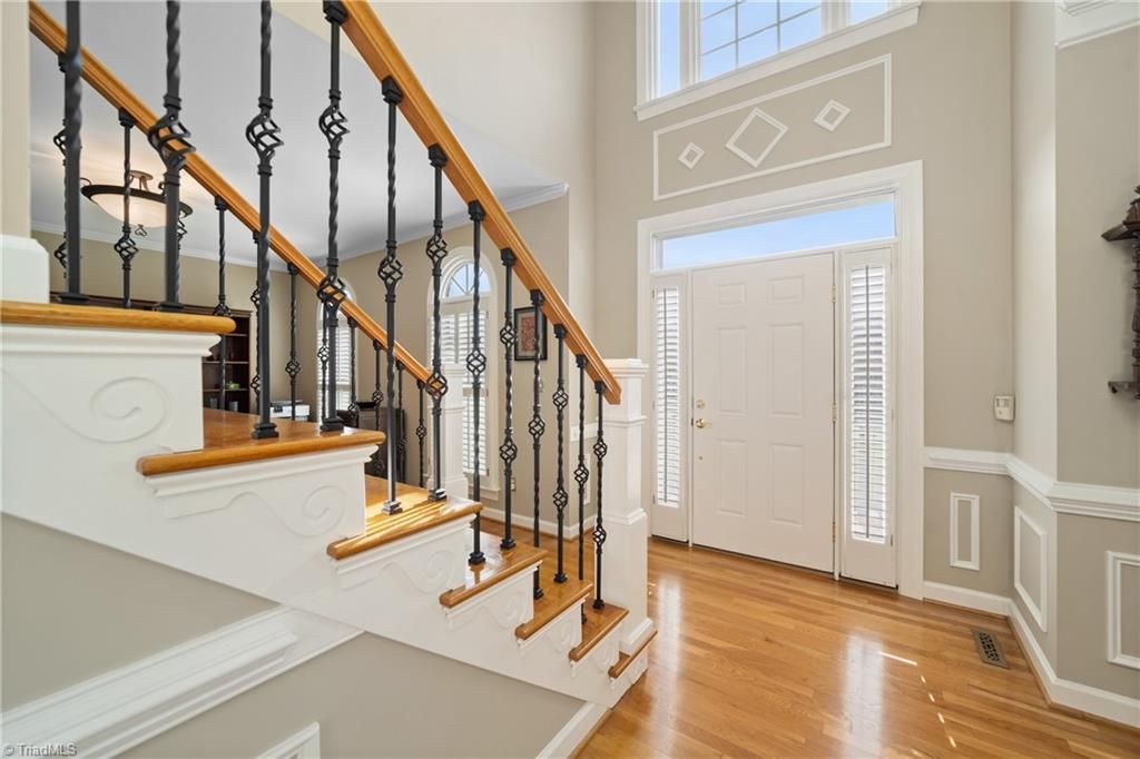 Photo of 3326 Grandview Club Road, Pfafftown, NC 27040 (MLS # 1213024)