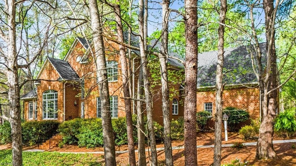 Photo of 6605 Stonecroft Drive, Oak Ridge, NC 27310 (MLS # 1215009)