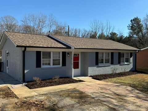 315 Creekway Court Winston-Salem NC 27104