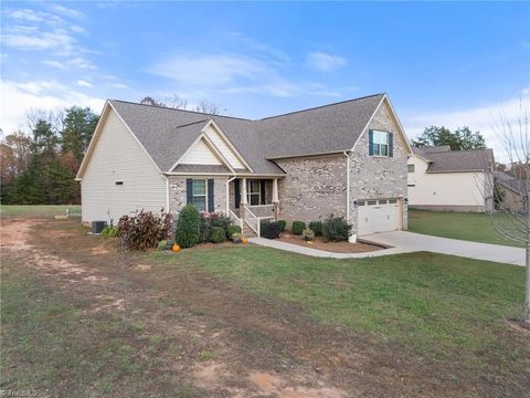 A home in Kernersville