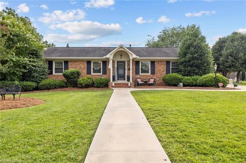 Single Family Residence in Burlington NC 506 Neese Court.jpg