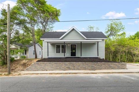 Homes For Sale - 321 S Branch Street<br/> Reidsville, NC 27320