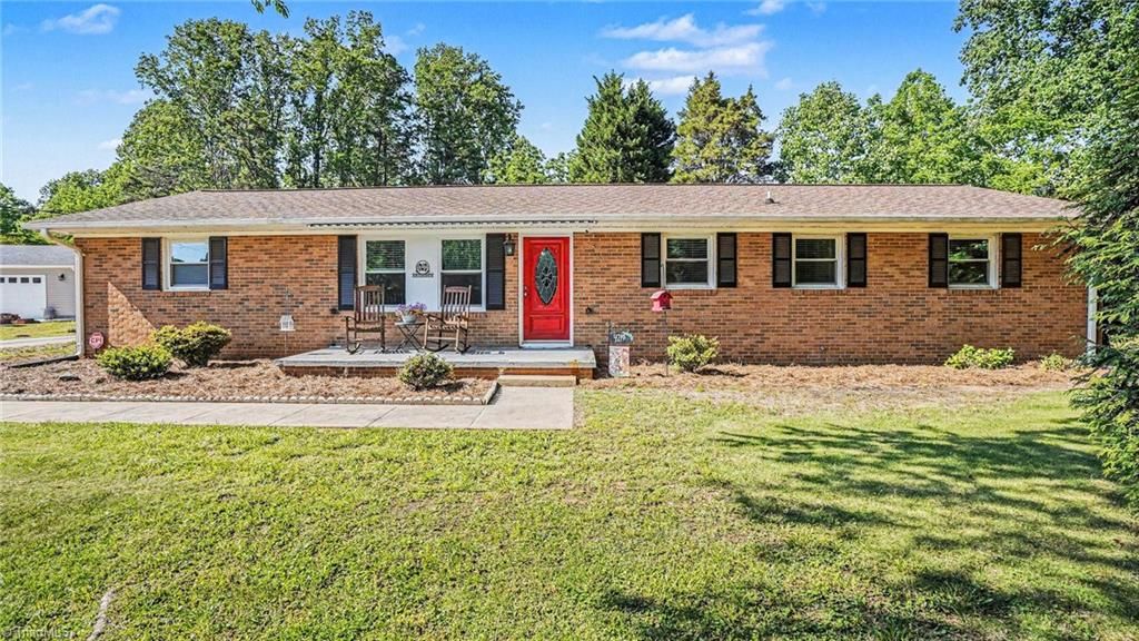 Photo of 4219 Langden Drive, Winston-Salem, NC 27107 (MLS # 1218517)