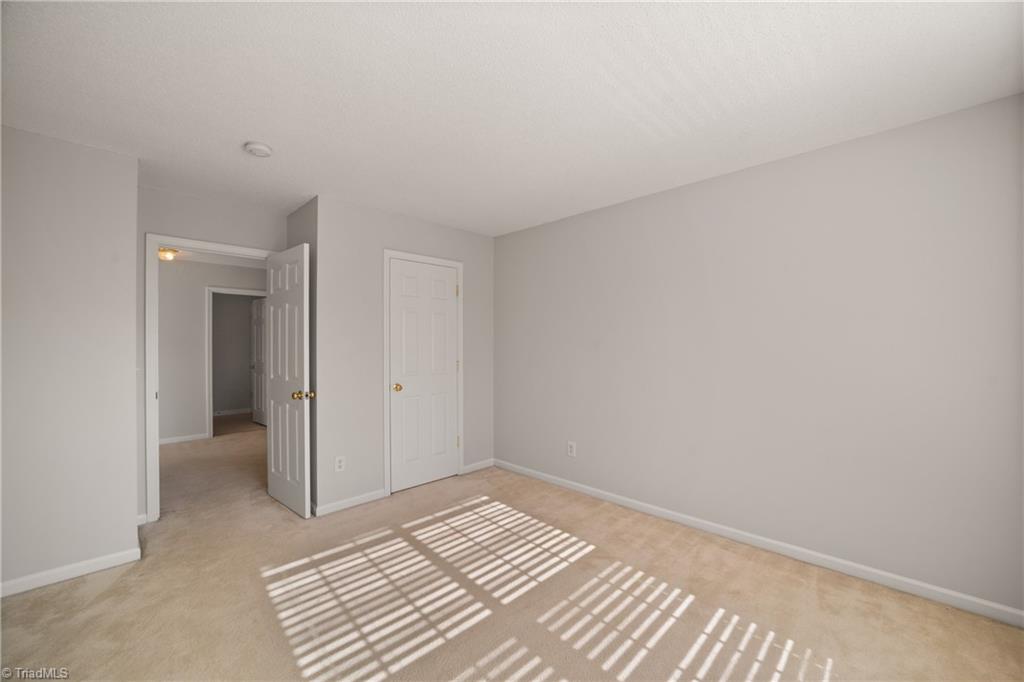 High Point, North Carolina 27265, United States, 3 Bedrooms Bedrooms, ,3 BathroomsBathrooms,Residential,Pending,204431