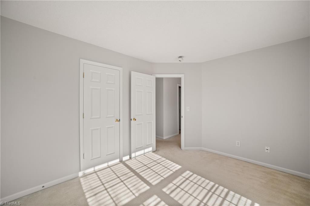 High Point, North Carolina 27265, United States, 3 Bedrooms Bedrooms, ,3 BathroomsBathrooms,Residential,Pending,204431