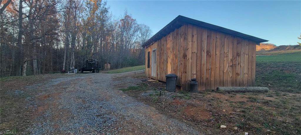 210 Towe Lane, Cana, Virginia image 3