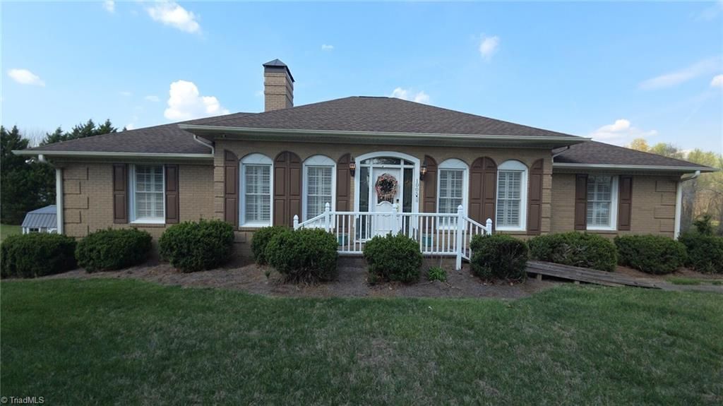 Photo of 1005 Lunar Drive, Archdale, NC 27263 (MLS # 1213888)