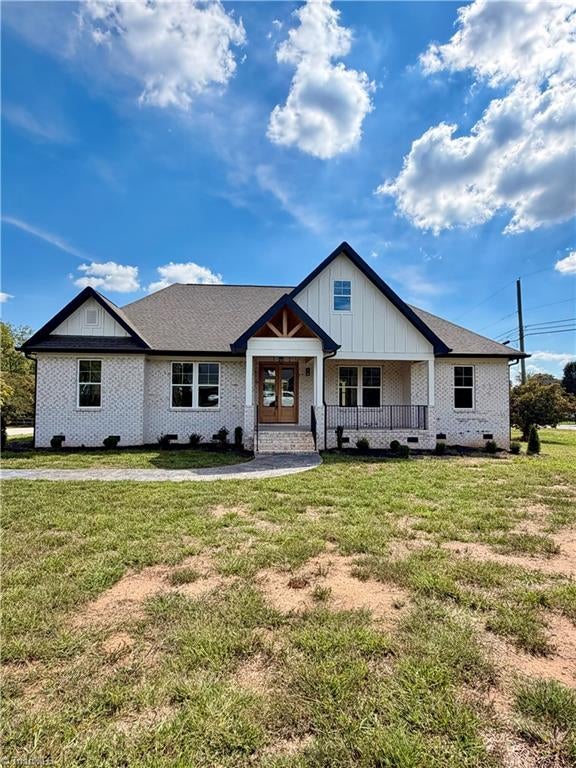 Photo of 122 Manteo Road, Lexington, NC 27292 (MLS # 1237167)