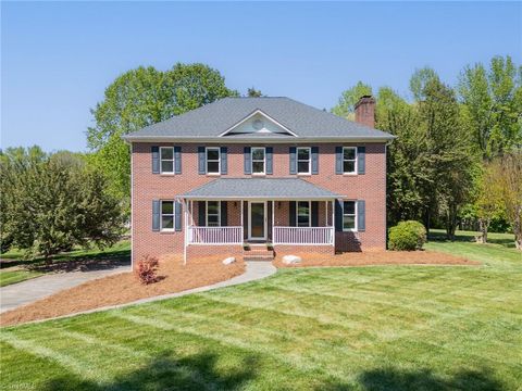 Photo of 280 Ashmoor Lane, Lexington, NC 27295 (MLS # 1215119)