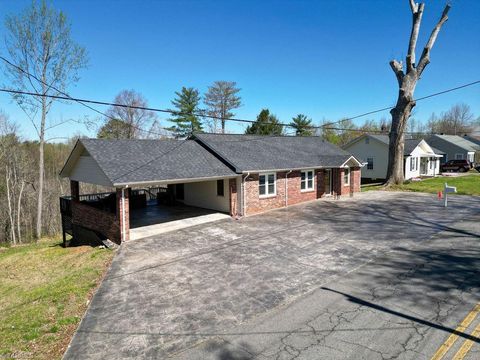 Homes For Sale - 490 Oakland Drive<br/> Surry County, Elkin, NC 28621