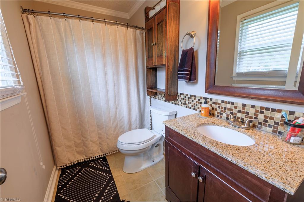6102 Hunters Ridge Drive, Lexington, North Carolina image 18