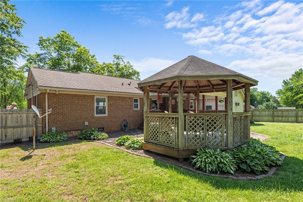 1612 Regency Drive, Burlington, North Carolina image 14