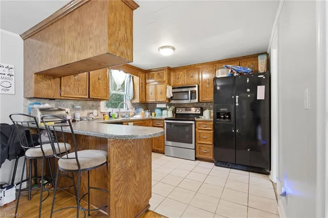 172 Chauncey Drive, photo 5 of 21