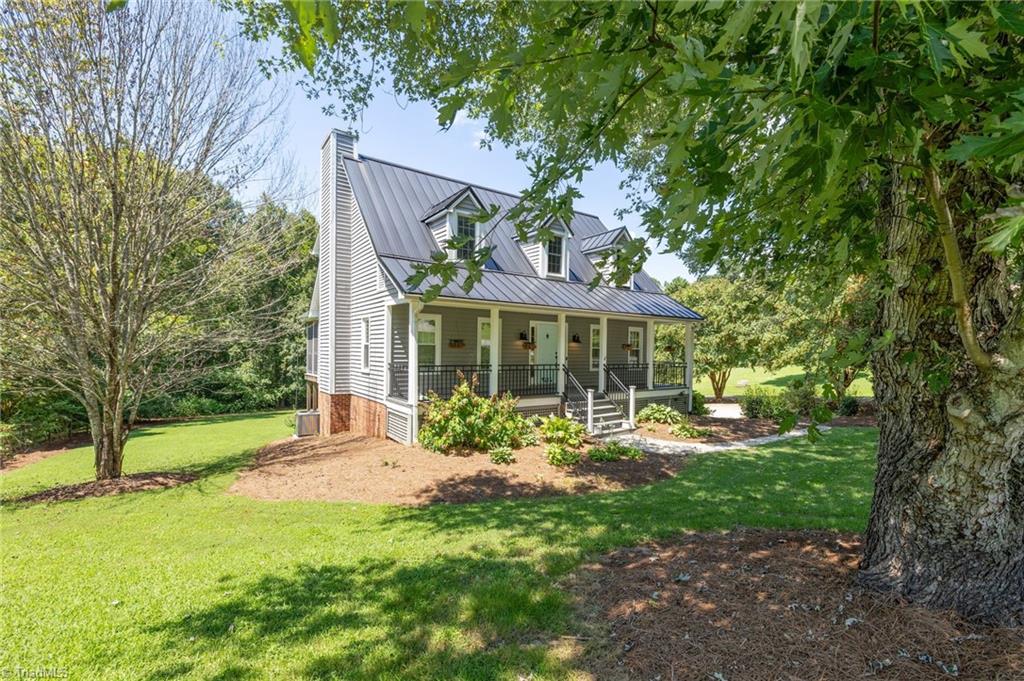 9416 Deer Path Lane