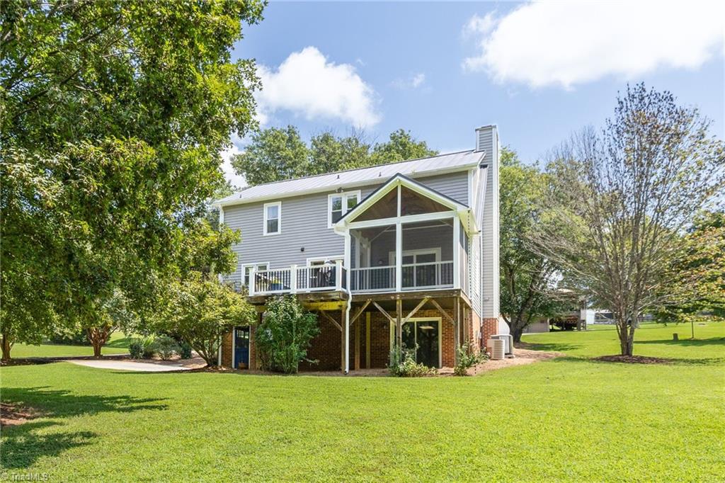 9416 Deer Path Lane