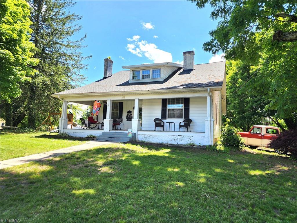209 Orchard Street, Mount Airy, North Carolina image 1
