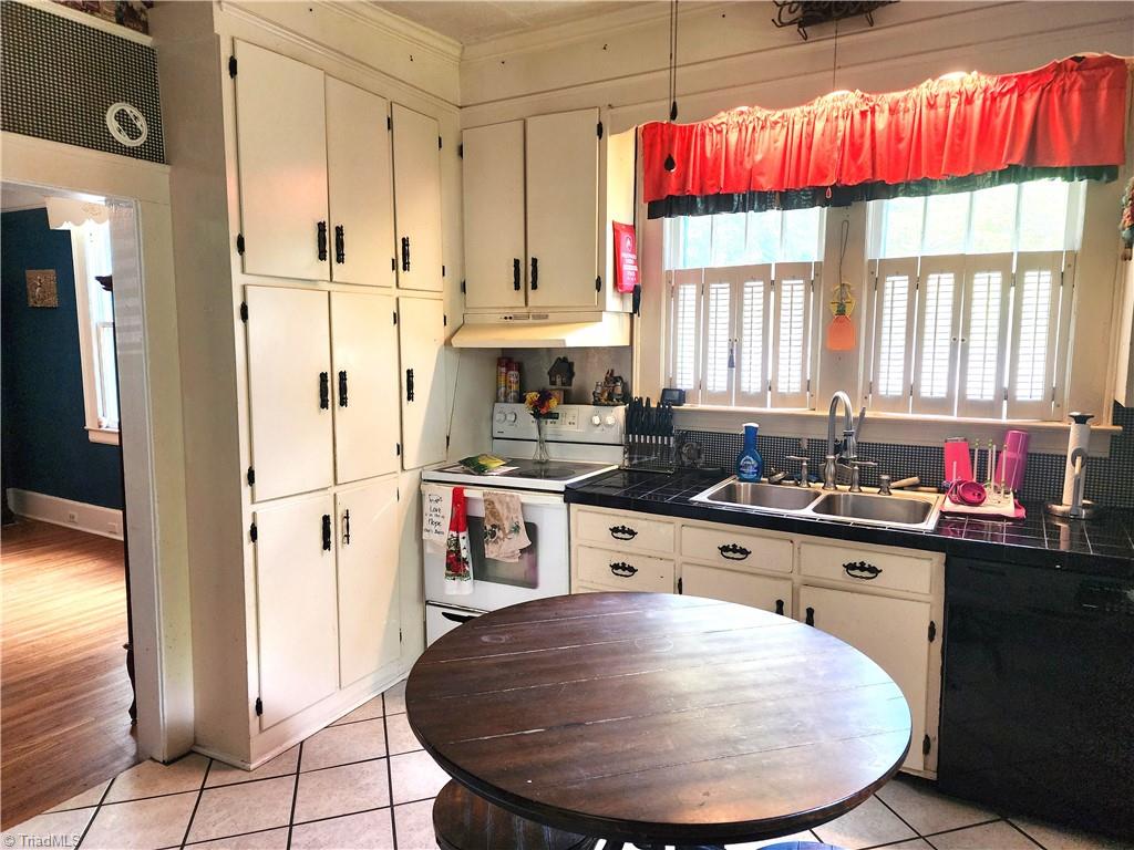 209 Orchard Street, Mount Airy, North Carolina image 20