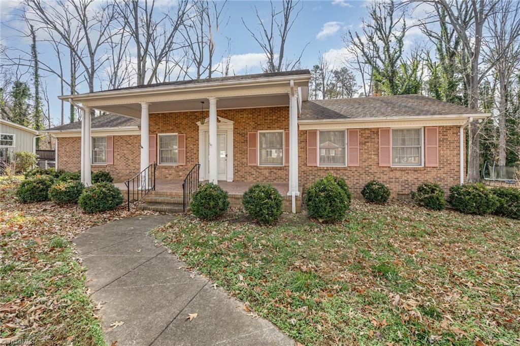 Photo of 1415 Brookwood Drive, Reidsville, NC 27320 (MLS # 1203403)