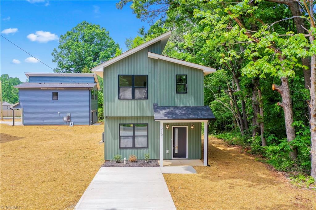 210 S Carter Street, Liberty, North Carolina image 1