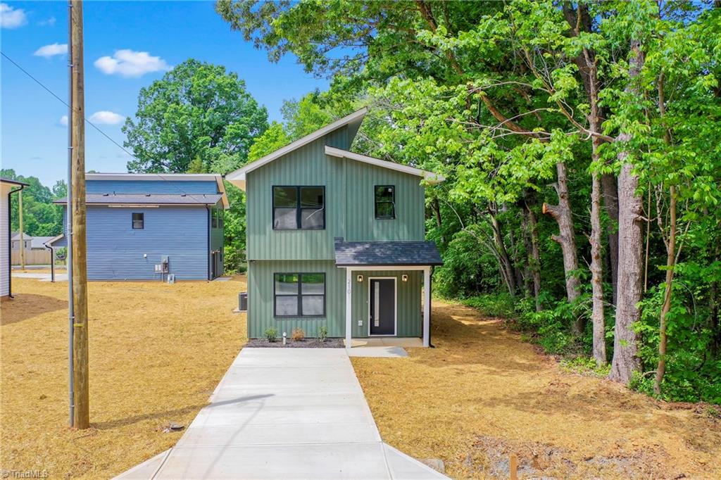 210 S Carter Street, Liberty, North Carolina image 4