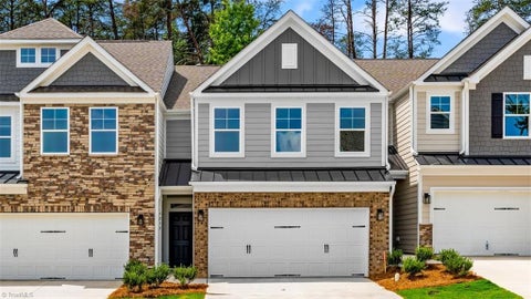 Townhouse For Sale - 5213 Maple Blossom Trail<br/> Guilford County, Greensboro, NC 27455