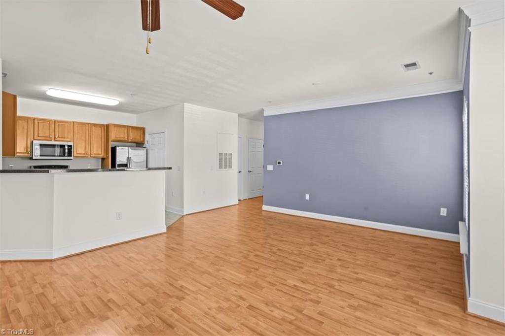 200 Lennox Drive 2D