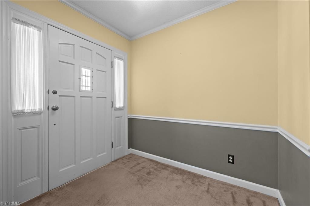 Photo of 304 Irving Park Drive, Kernersville, NC 27284 (MLS # 1207782)