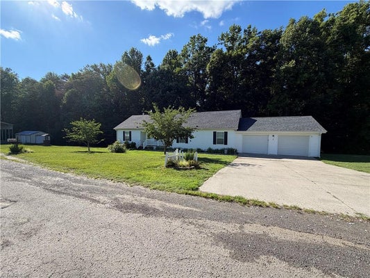 3826 RUNNING DEER RD, JONESVILLE, NC 28642 - Image 739974b4f3f7fb2cbc53de8e21222c51/2178785491