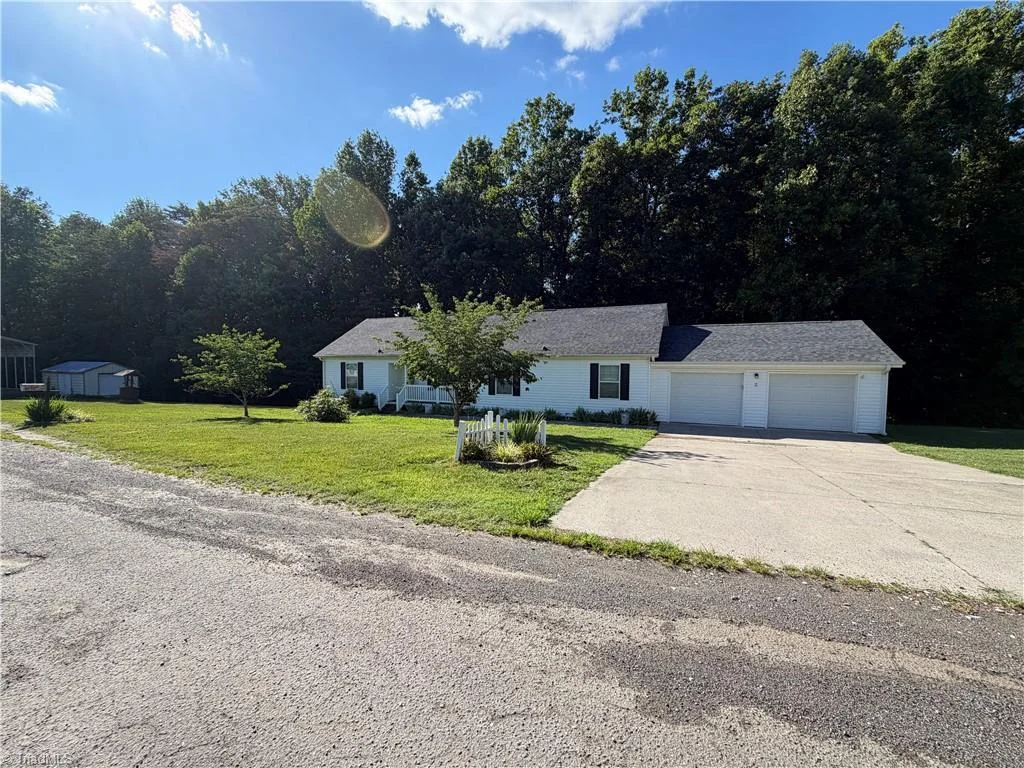3826 Running Deer Road, Jonesville, NC, 28642