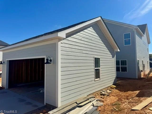 1647 Cross Village Avenue, photo 5 of 15