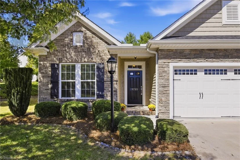 5795 Knoll Court, photo 1 of 32