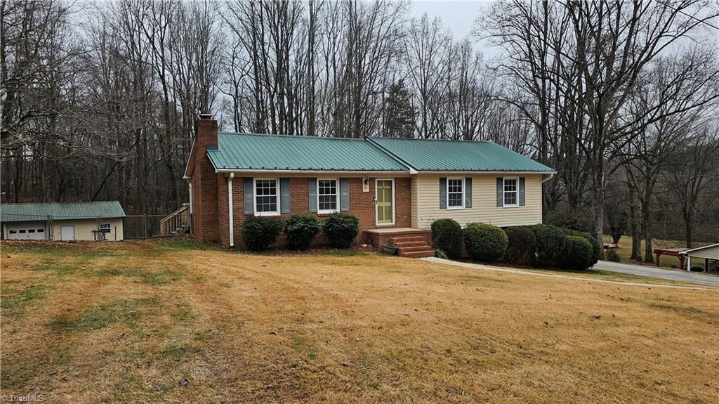 Photo of 110 Hillside Court, King, NC 27021 (MLS # 1204167)