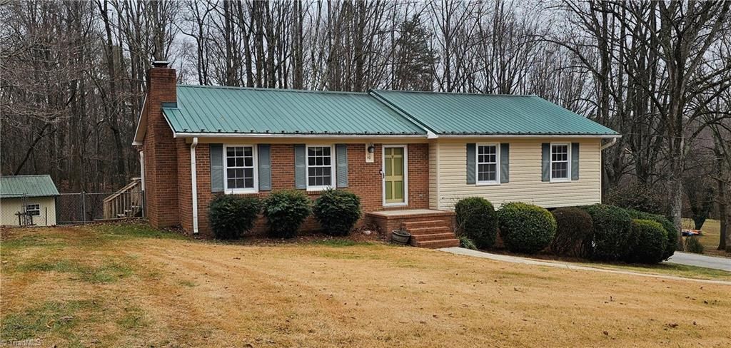Photo of 110 Hillside Court, King, NC 27021 (MLS # 1204167)