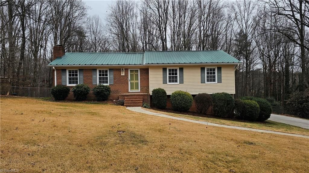 Photo of 110 Hillside Court, King, NC 27021 (MLS # 1204167)