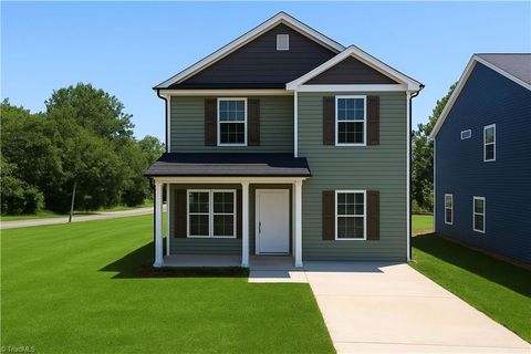 Homes For Sale - 1001 Moody Street<br/> Greensboro, NC 27401