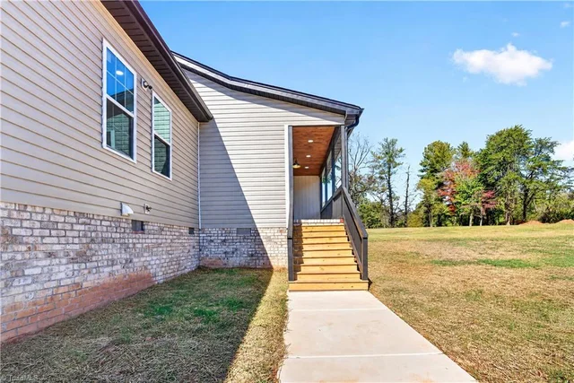 148 Adkins Road, photo 4 of 48