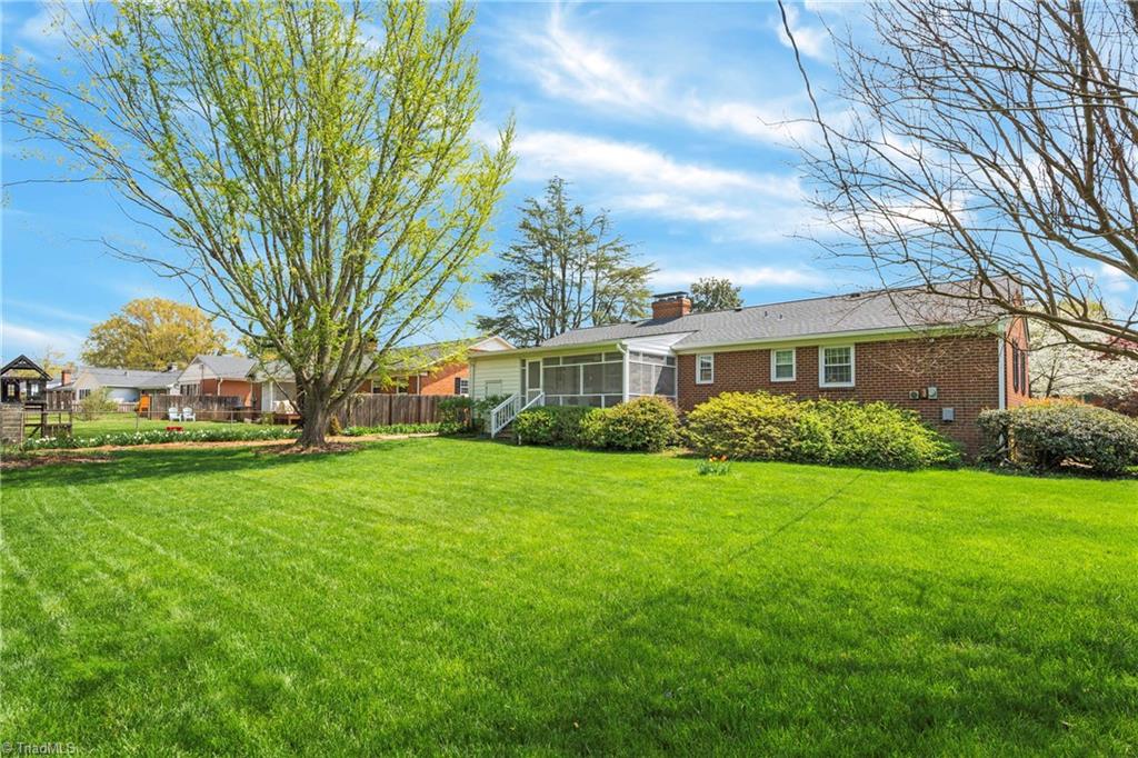 2812 Northampton Drive, Greensboro, North Carolina image 33