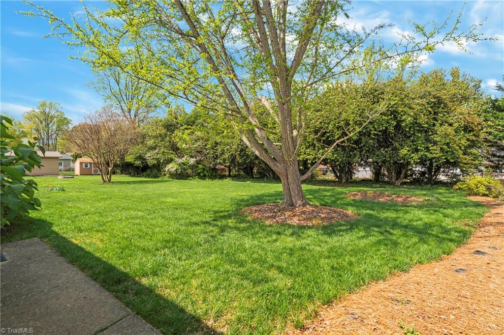 2812 Northampton Drive, Greensboro, North Carolina image 30