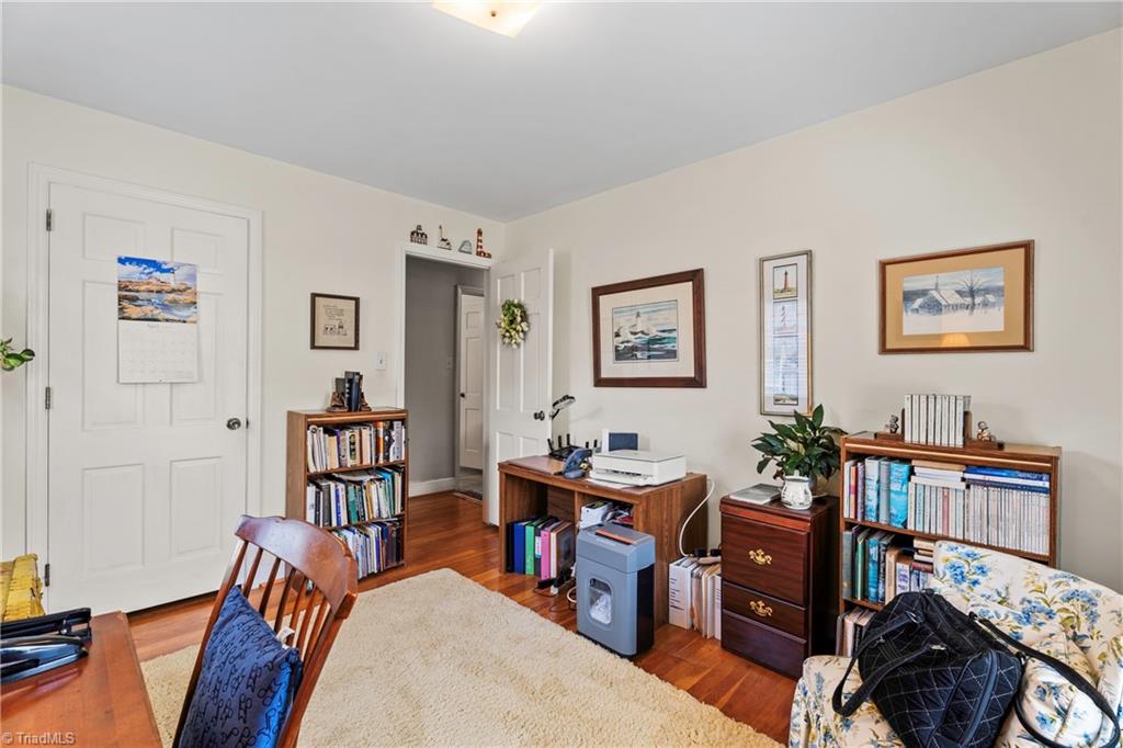 2812 Northampton Drive, Greensboro, North Carolina image 24