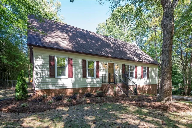 8813 Belhaven Court, photo 2 of 50