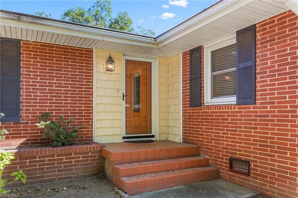 Photo of 1000 Hanford Road, Graham, NC 27253 (MLS # 1228711)