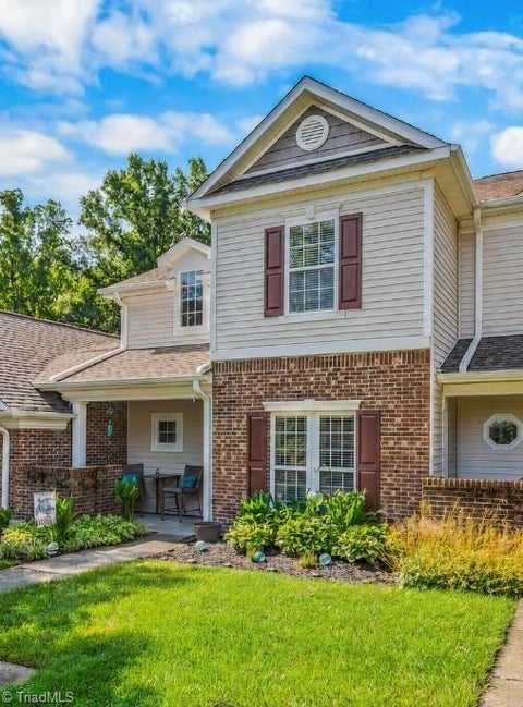 Townhouse For Sale - 5780 Fox Ridge Lane<br/> Winston-Salem, NC 27104