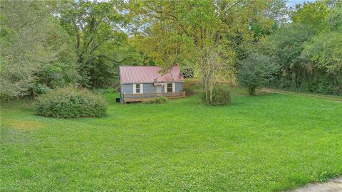 A home in North Wilkesboro