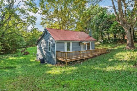 A home in North Wilkesboro