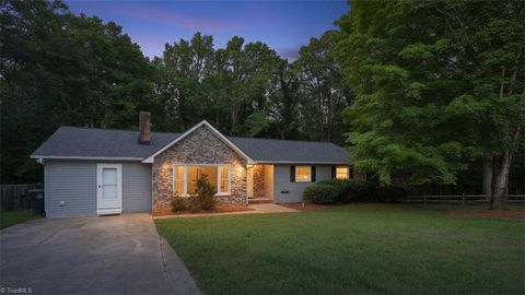 Homes For Sale - 222 Pleasantview Drive<br/> Stokes County, King, NC 27021