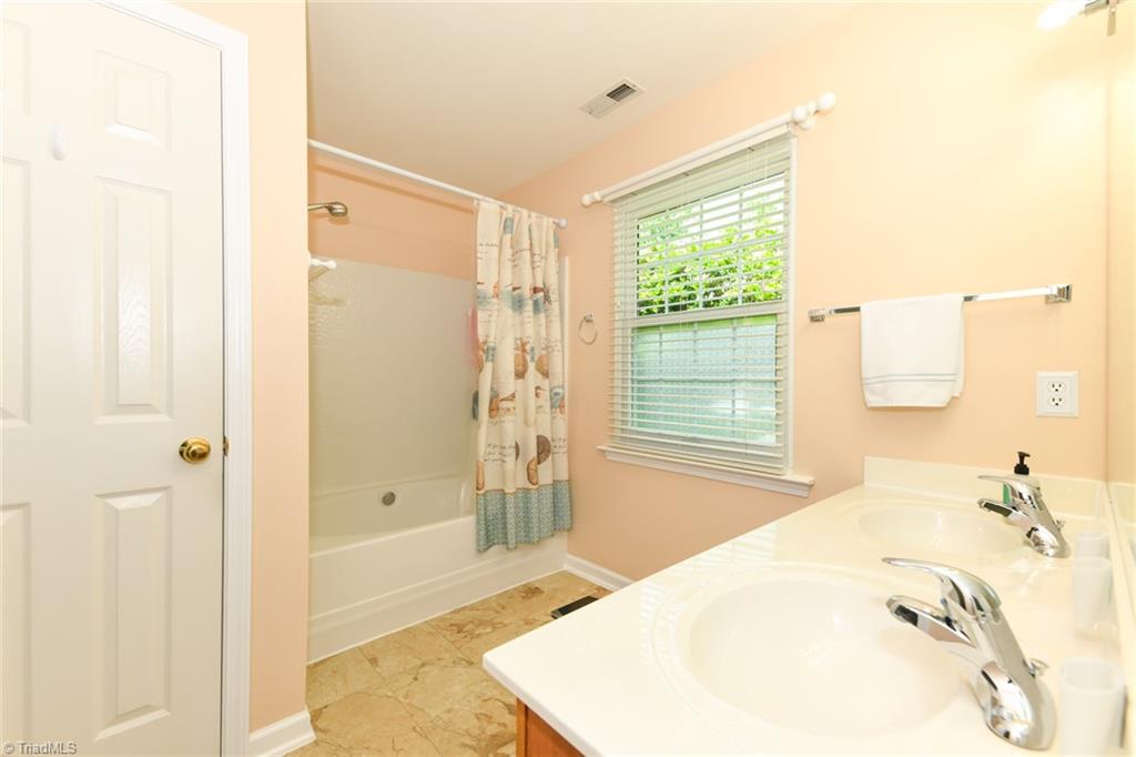 3920 Gisbourne Drive, Jamestown, North Carolina image 23