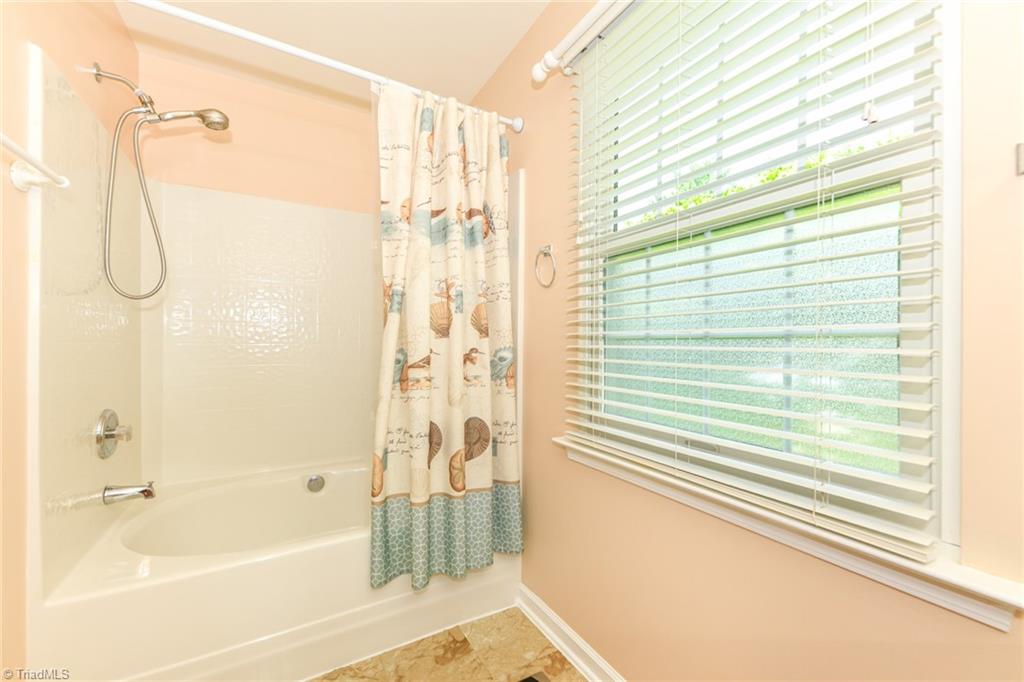 3920 Gisbourne Drive, Jamestown, North Carolina image 25