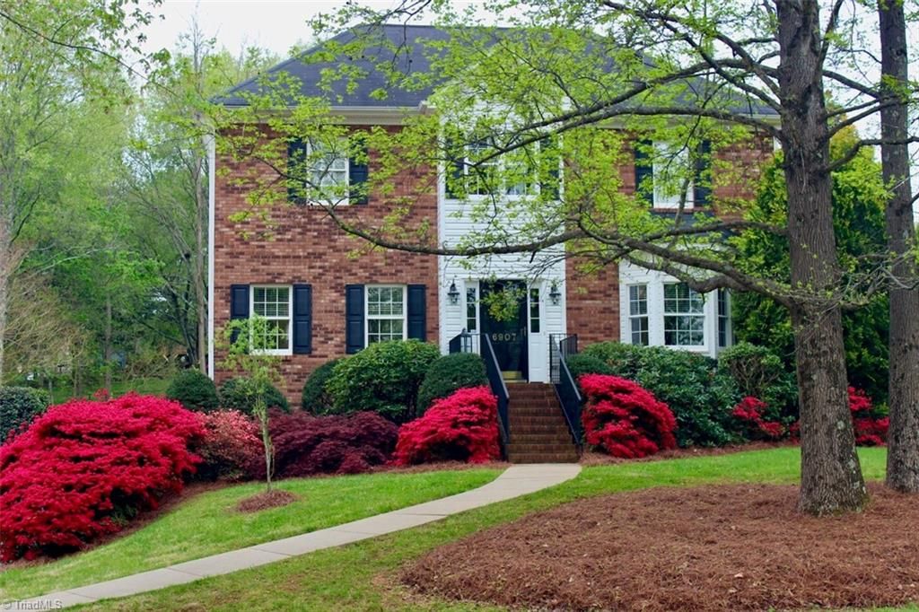 Photo of 6907 Bridgewood Road, Clemmons, NC 27012 (MLS # 1221747)