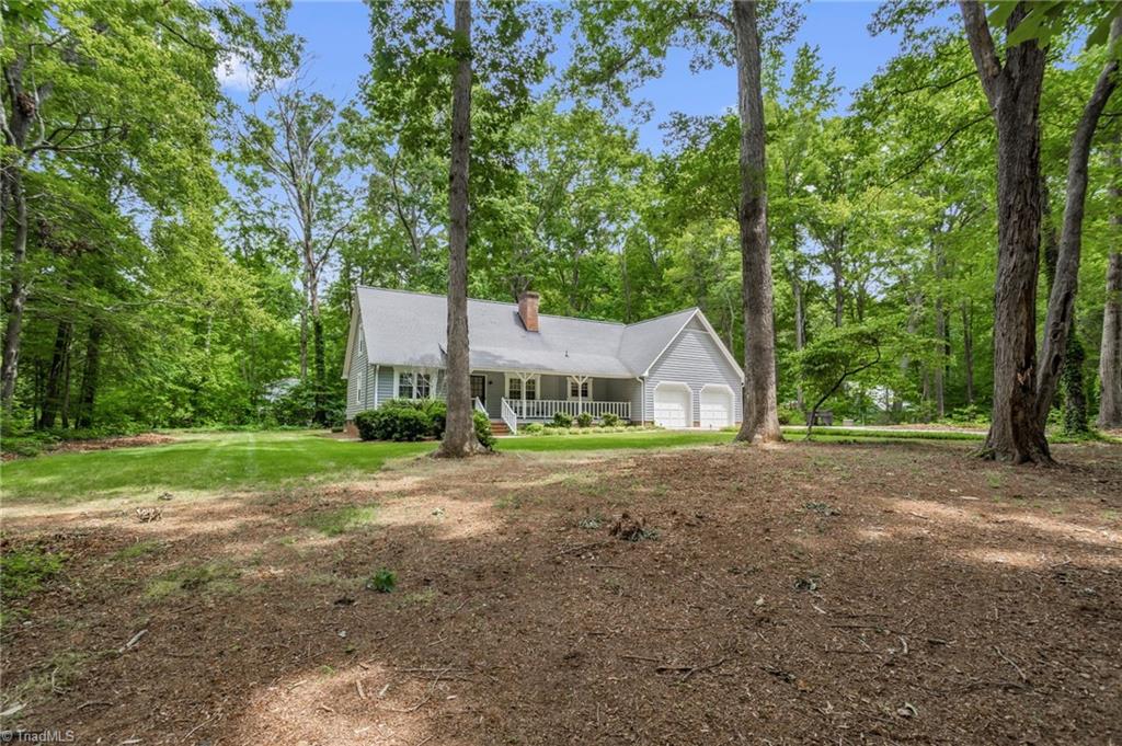 2718 Oak Hollow Drive, Asheboro, North Carolina image 2