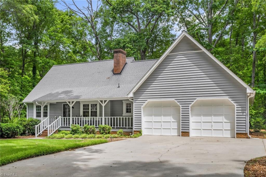 2718 Oak Hollow Drive, Asheboro, North Carolina image 4